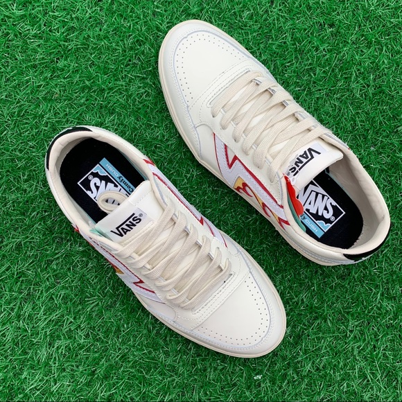 Vans Lowland - Picture 6 of 8